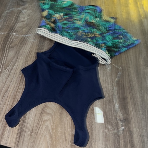 aerie rubbed cut out dress with built in short and sport bra - Picture 6 of 8